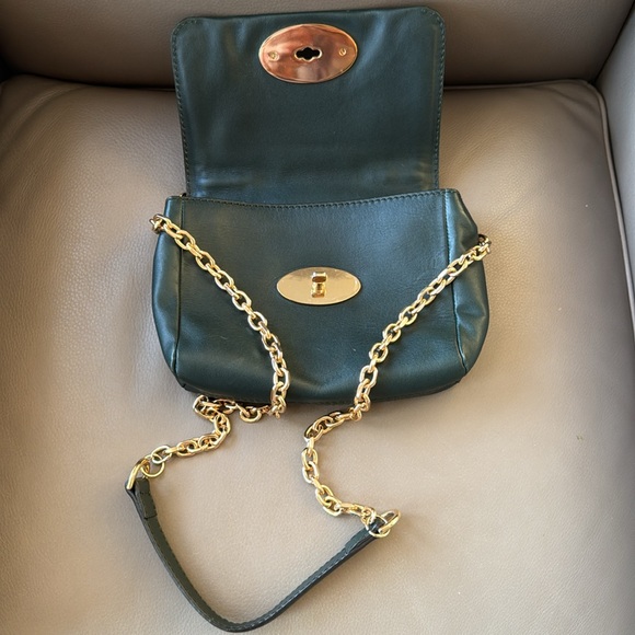 Genuine Leather Crossbody / Shoulder Bag. Dark Blue. Gold Chain. New w/otags - Picture 4 of 6